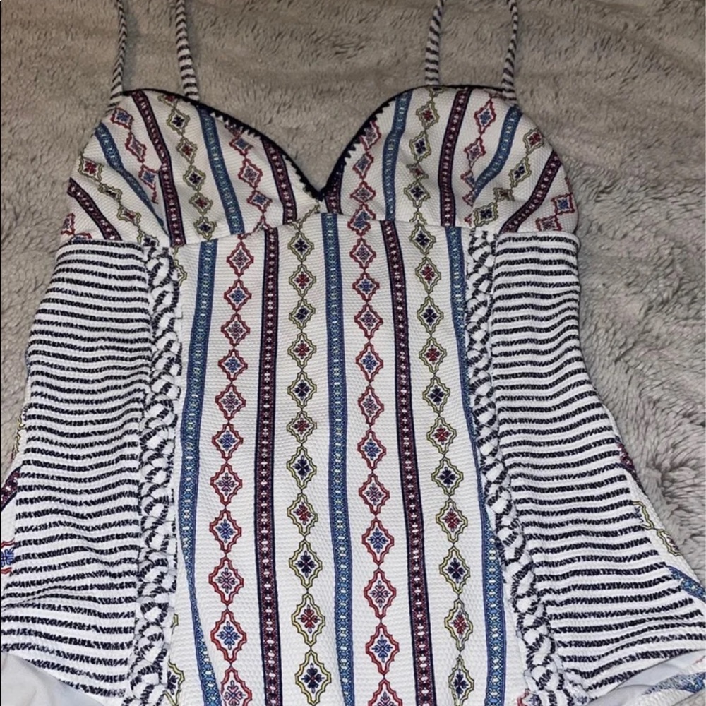 Jessica Simpson one piece swimsuit